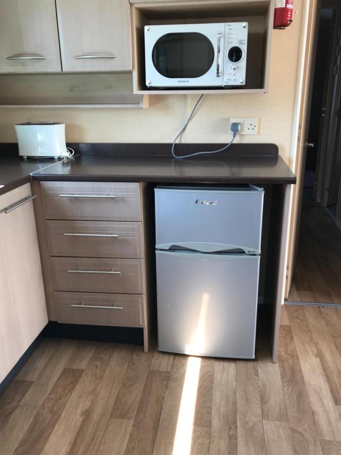 Pet Friendly Riverside Static Caravan Cheddar Exterior foto